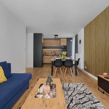 Appartement With 2 Bedrooms & Parking By Renters *