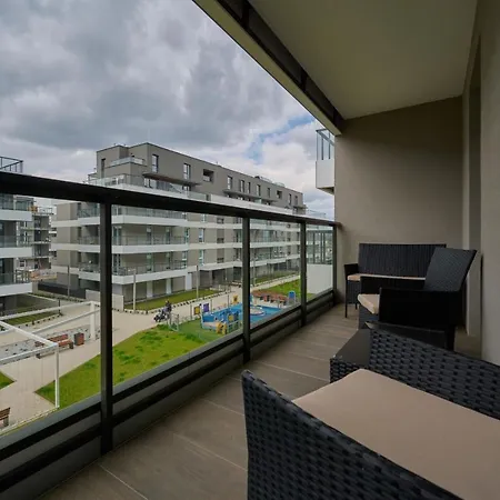 With 2 Bedrooms & Parking By Renters