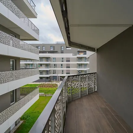 Appartement With 2 Bedrooms & Parking By Renters