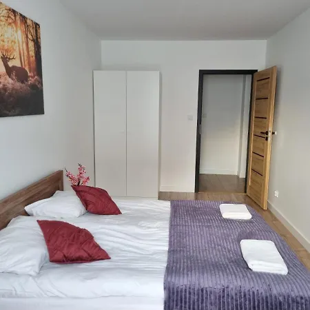 With 2 Bedrooms & Parking By Renters * Wrocław