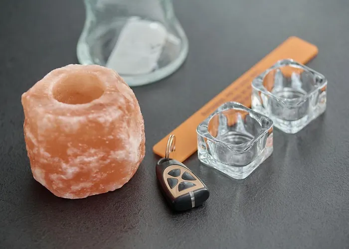 With 2 Bedrooms & Parking By Renters *