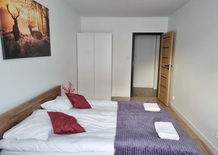 With 2 Bedrooms & Parking By Renters * Wroclaw